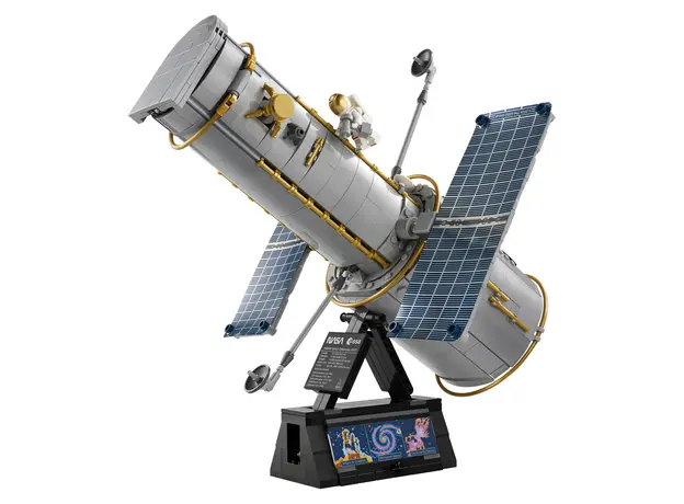 LEGO Icons 11382 Hubble Space Telescope, 1252 pieces, 18+